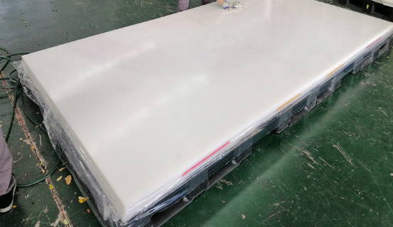 China Glatte Oberfläche Einfache Wartung Uhmwpe Synthetische Hinterhof Eisbahn System